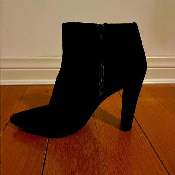 Stuart Weitzman Suede Zipped Ankle Boots - Picture 4 of 6